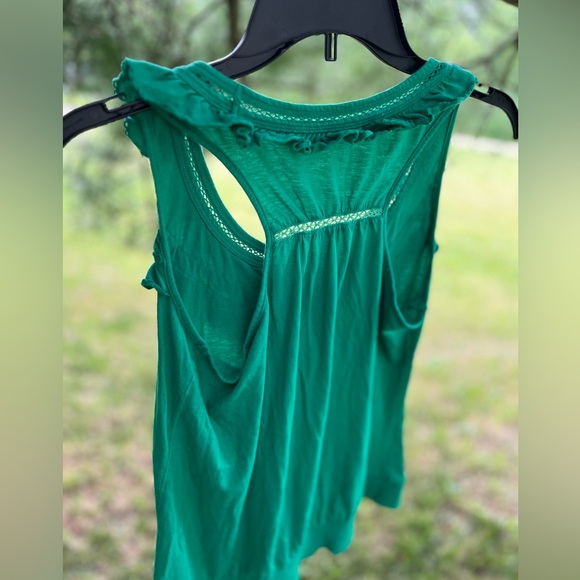 Tank top- xs women/juniors baggy/loose fit, cute ruffle & detail at neck & edge - Picture 9 of 11